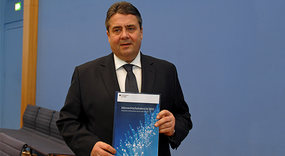 Bundeswirtschaftsminister Sigmar Gabriel bei der Vorstellung des Jahreswirtschaftsberichts 2015