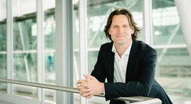 Prof. Dipl.-Ing. Timo Leukefeld, Energiebotschafter und Experte für vernetzte energieautarke Gebäude